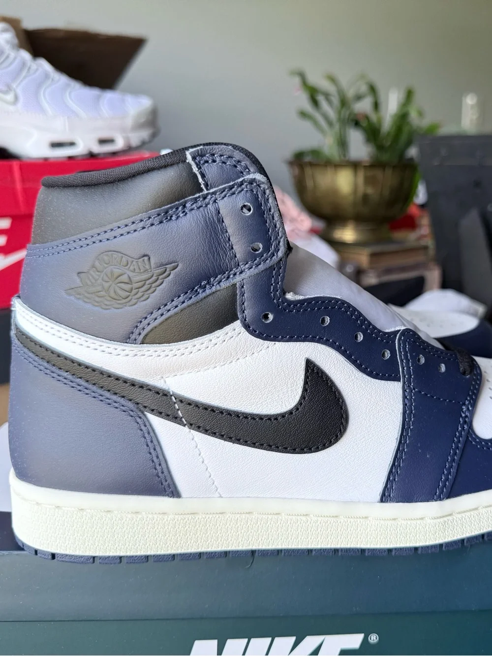 Air Jordan 1 Retro High OG - Picture 3 of 7